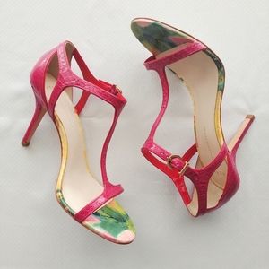 AERIN Carla High gloss berry floral open toe pumps